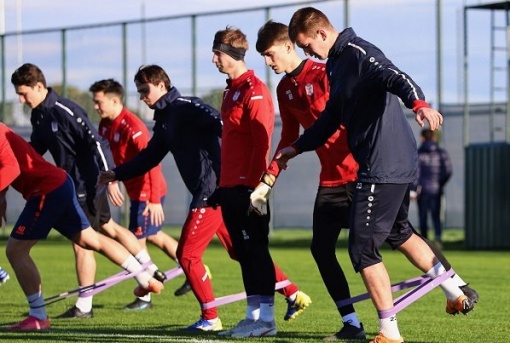 Донские профессиональные клубы начали подготовку к футбольной весне